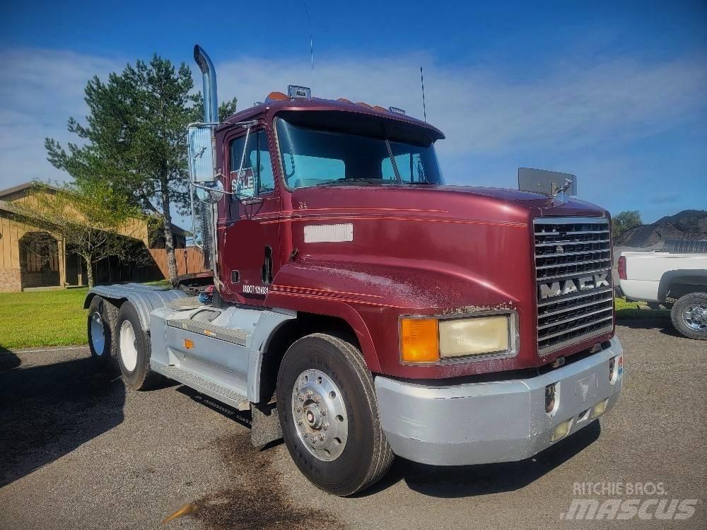 Mack CH613 Тягачі