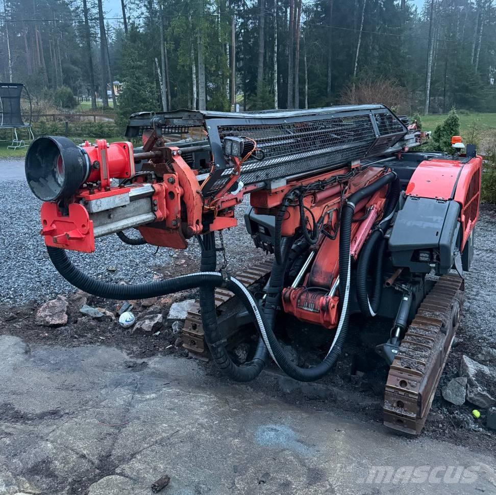 Sandvik Dino DC400 Свердлильні установки