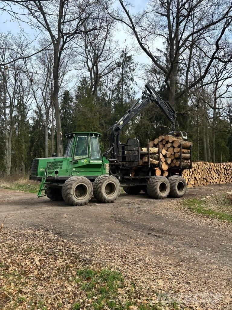John Deere 1110 D Форвардери