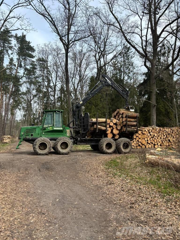 John Deere 1110 D Форвардери