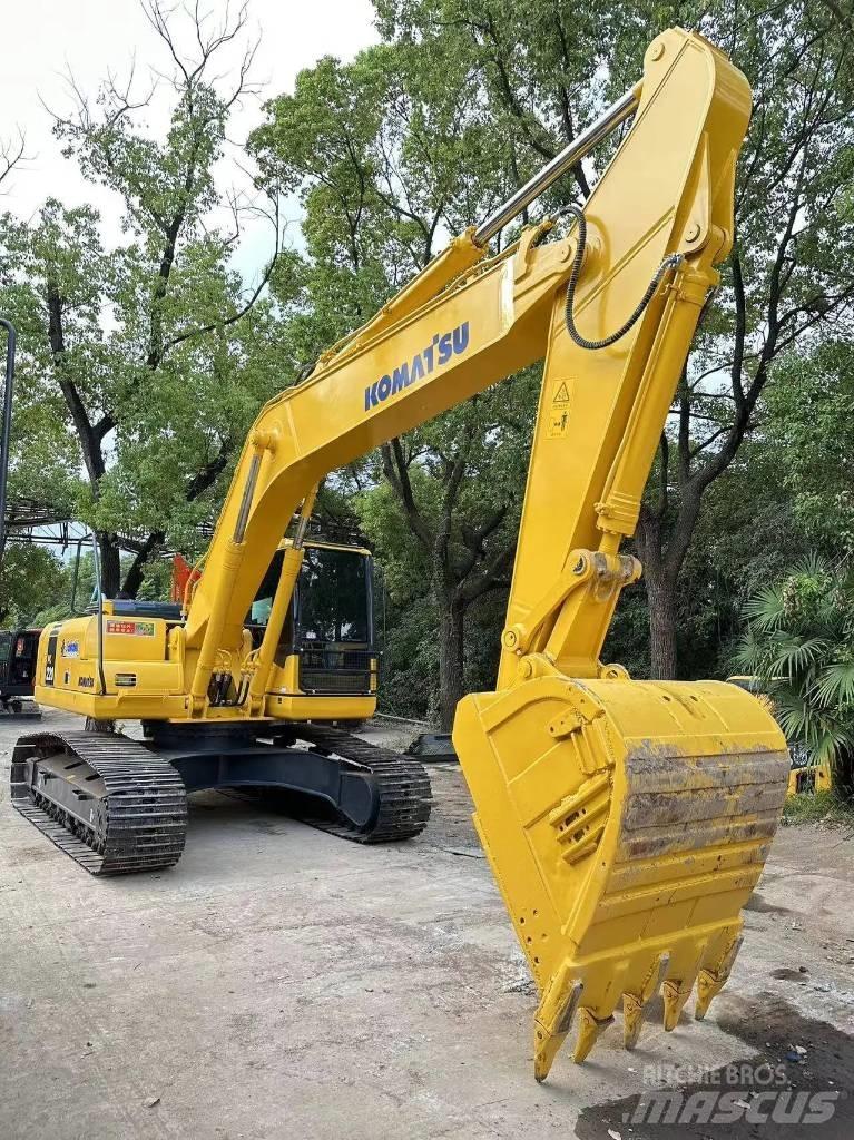Komatsu PC220-8 Гусеничні екскаватори