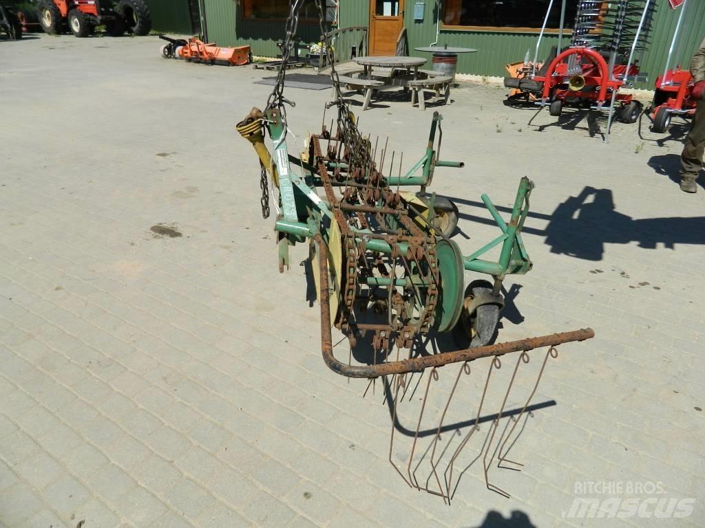  FA 240 Граблі і сінозворушувачі
