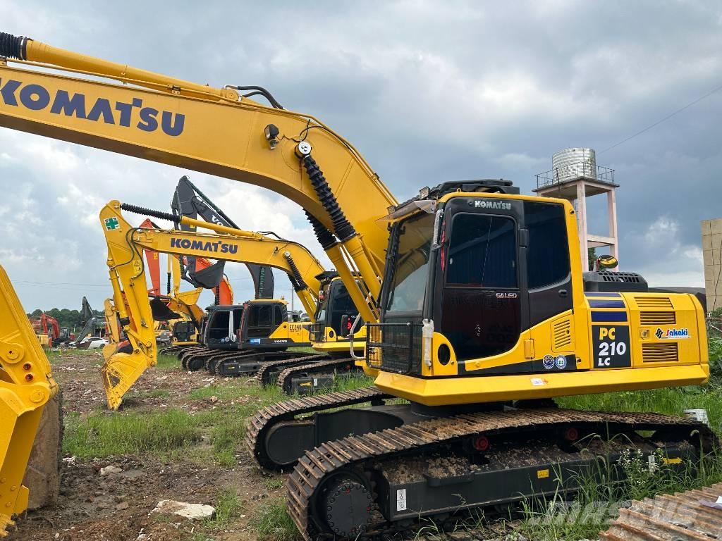 Komatsu PC 210-8 Гусеничні екскаватори