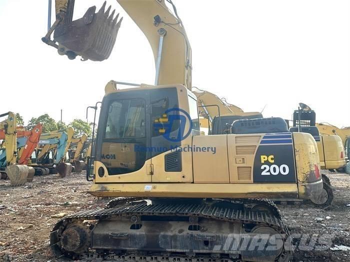 Komatsu PC200-8 Гусеничні екскаватори