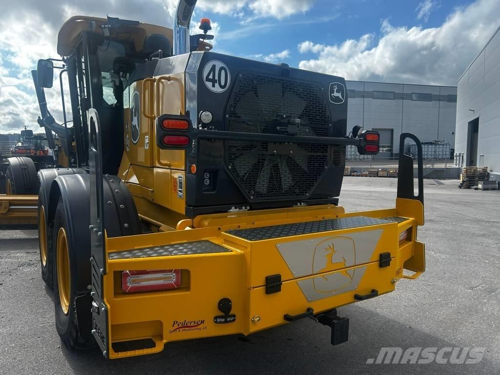 John Deere 672 GP Грейдери