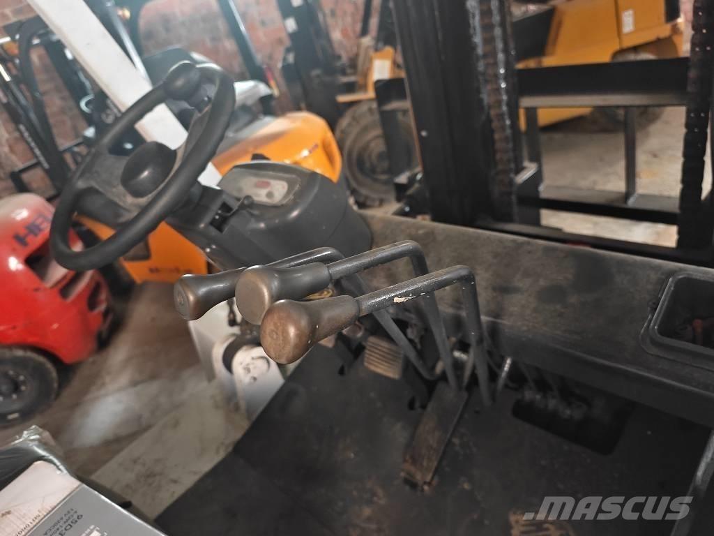 TCM FD 70 Z8 Дизельні навантажувачі