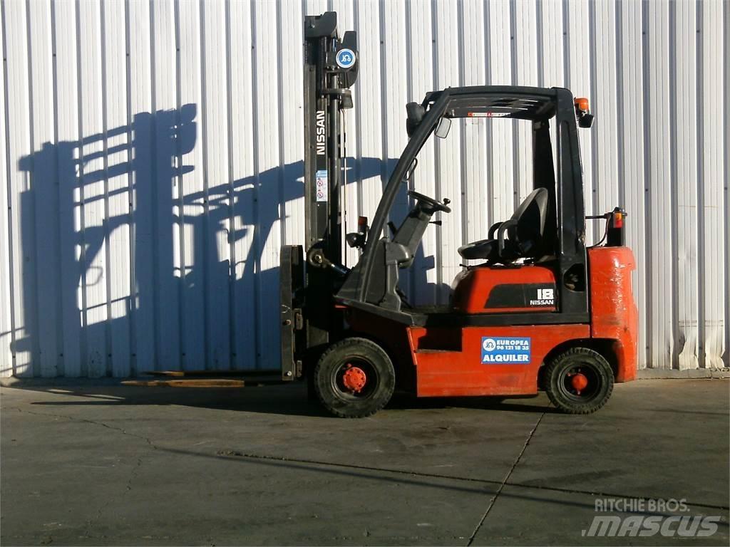Nissan FD01A18Q Дизельні навантажувачі