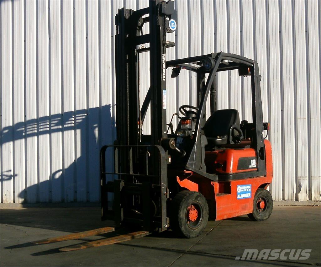 Nissan FD01A18Q Дизельні навантажувачі