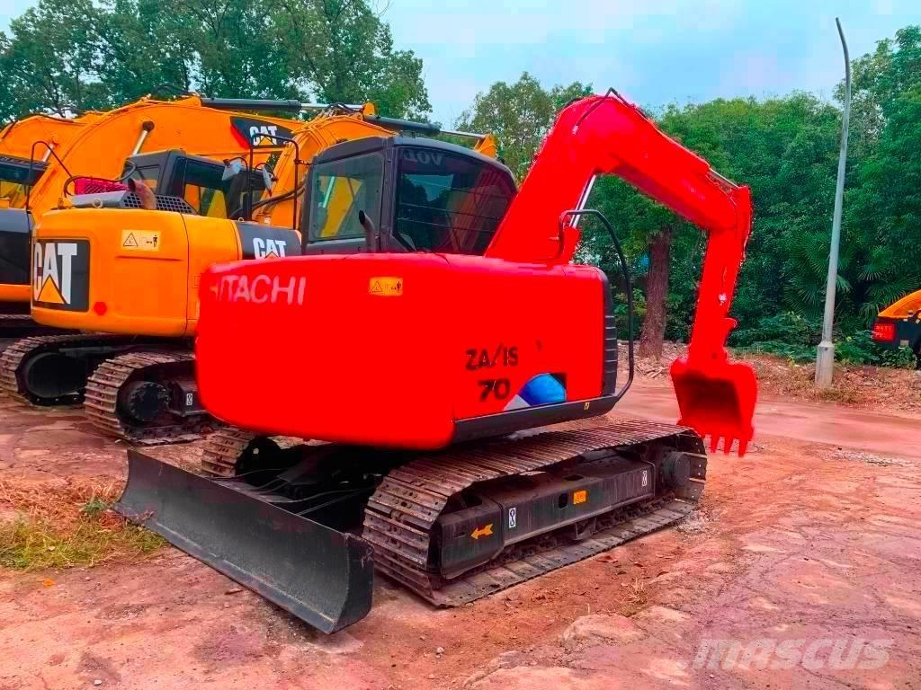 Hitachi Zaxis 70 Гусеничні екскаватори