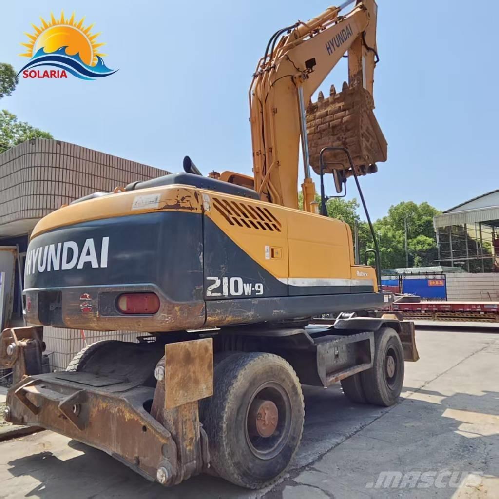 Hyundai R210W-9 Колісні екскаватори