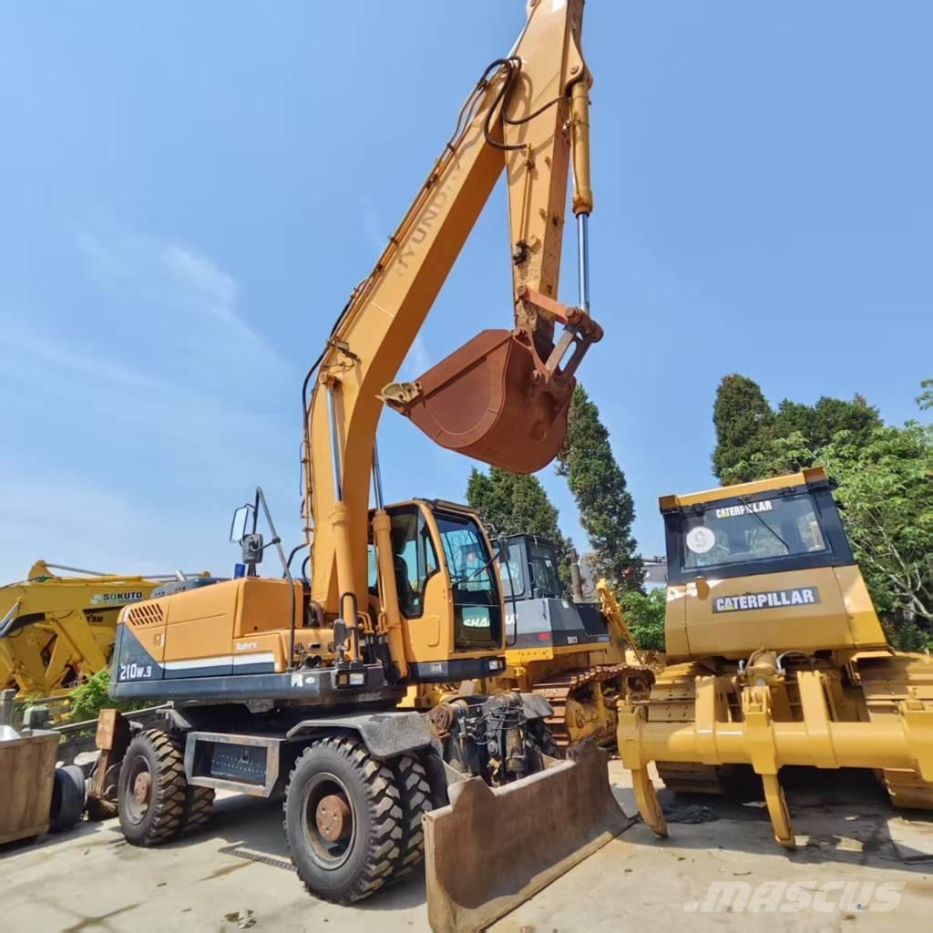 Hyundai R210W-9 Колісні екскаватори