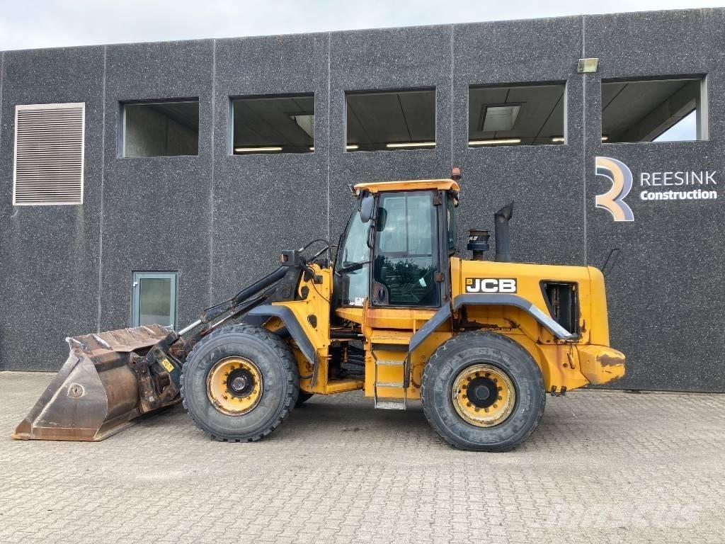 JCB 436 Фронтальні навантажувачі