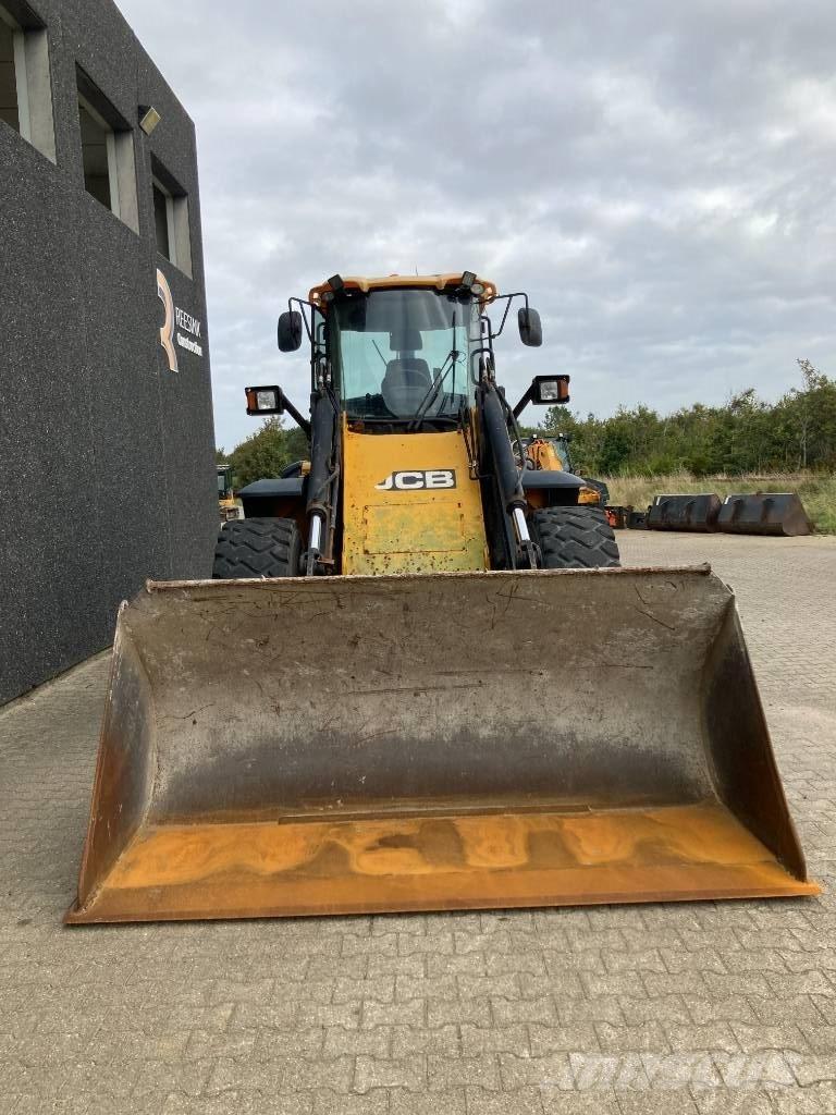 JCB 436 Фронтальні навантажувачі