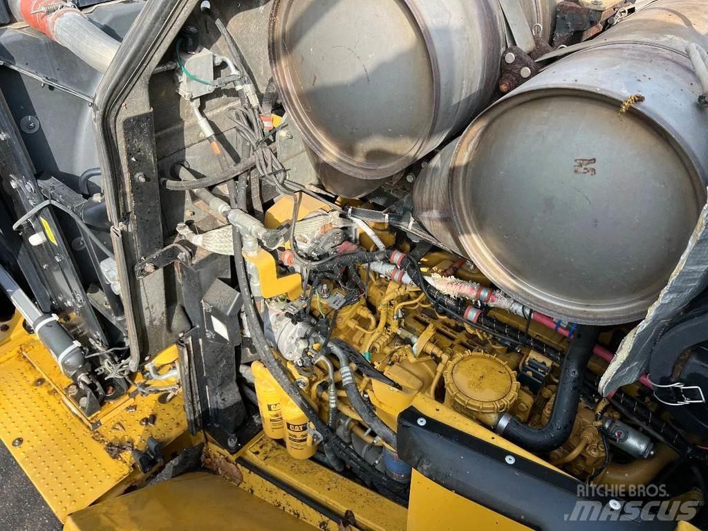 CAT 966M Фронтальні навантажувачі
