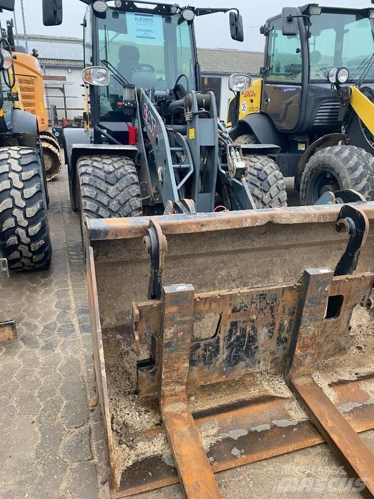 GiANT V 761 T Малі навантажувачі