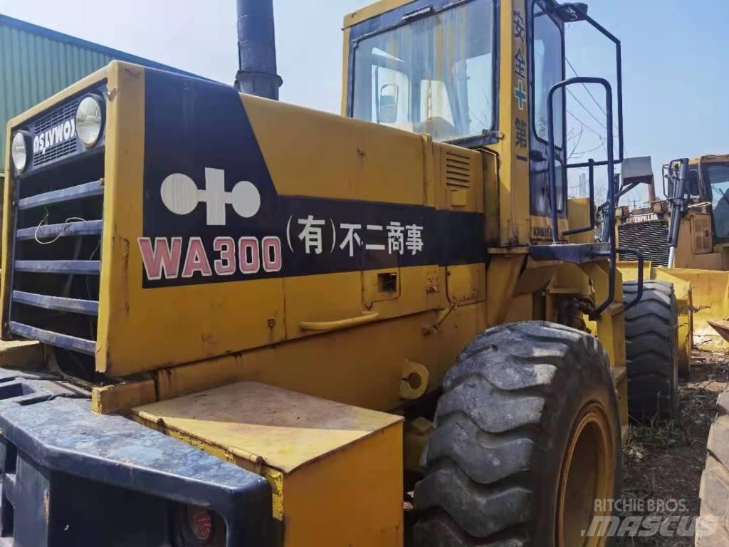 Komatsu WA 300 Фронтальні навантажувачі