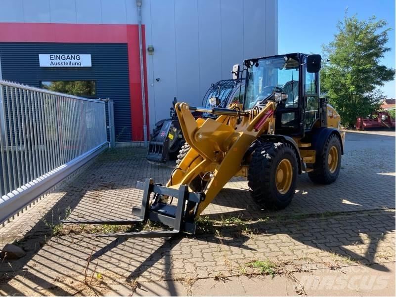 CAT 908 HL Фронтальні навантажувачі