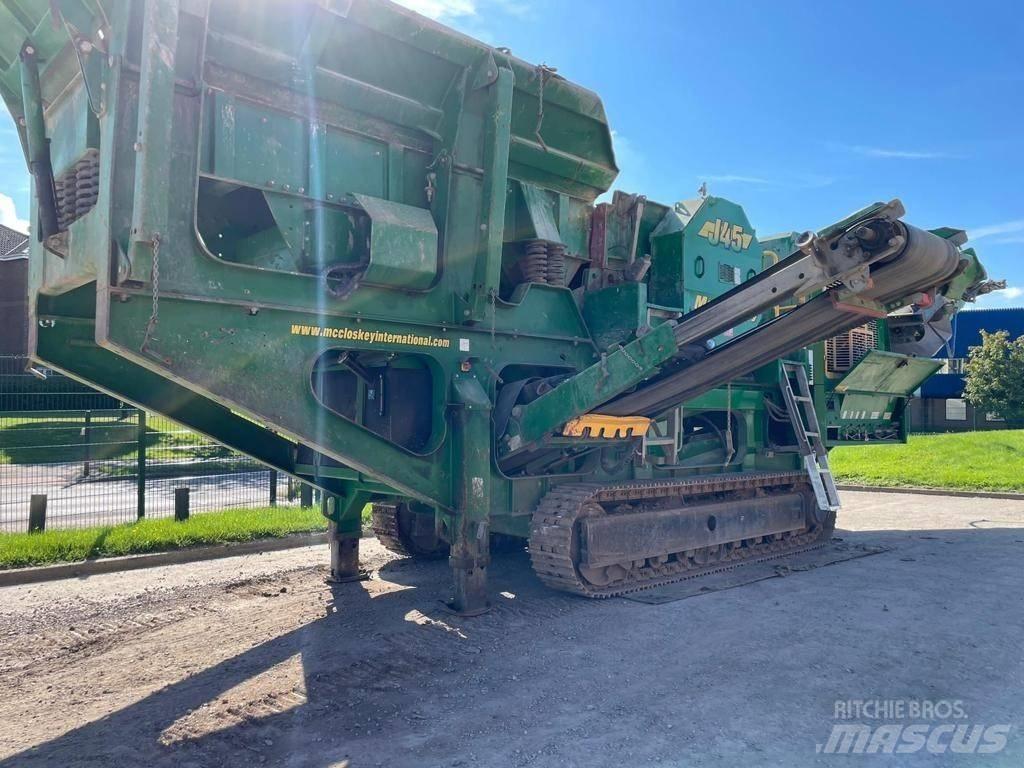 McCloskey J45 Мобільні дробарки