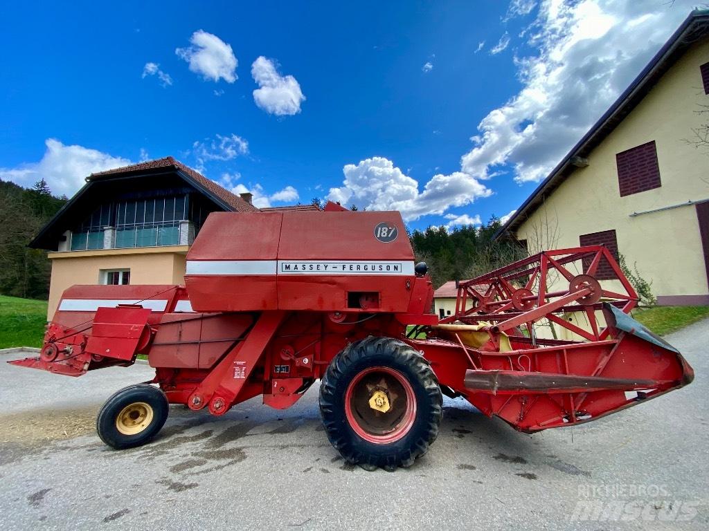 Massey Ferguson 187 Зернозбиральні комбайни
