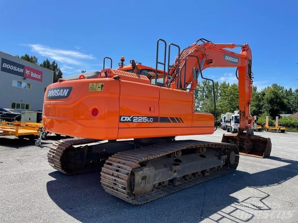 Doosan DX 225 LC-3 Гусеничні екскаватори