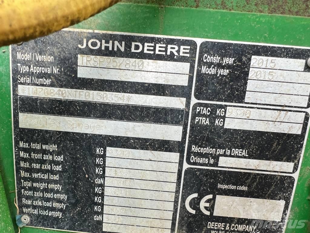 John Deere 840 Причіпні обприскувачі