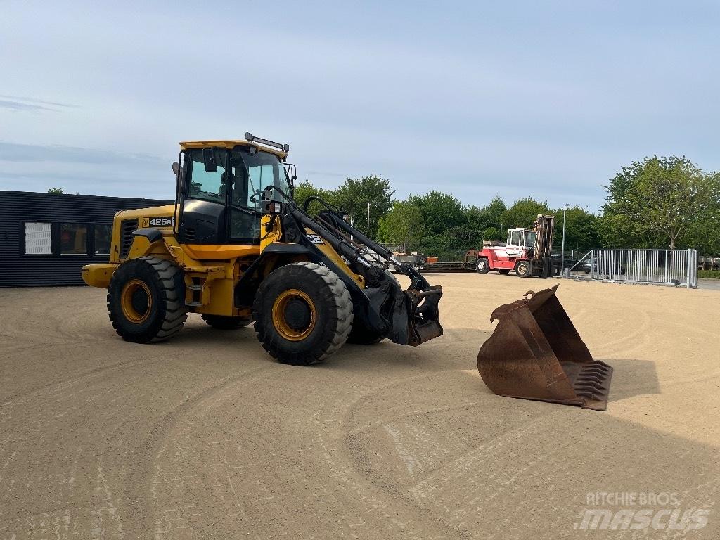 JCB 426 E HT Фронтальні навантажувачі