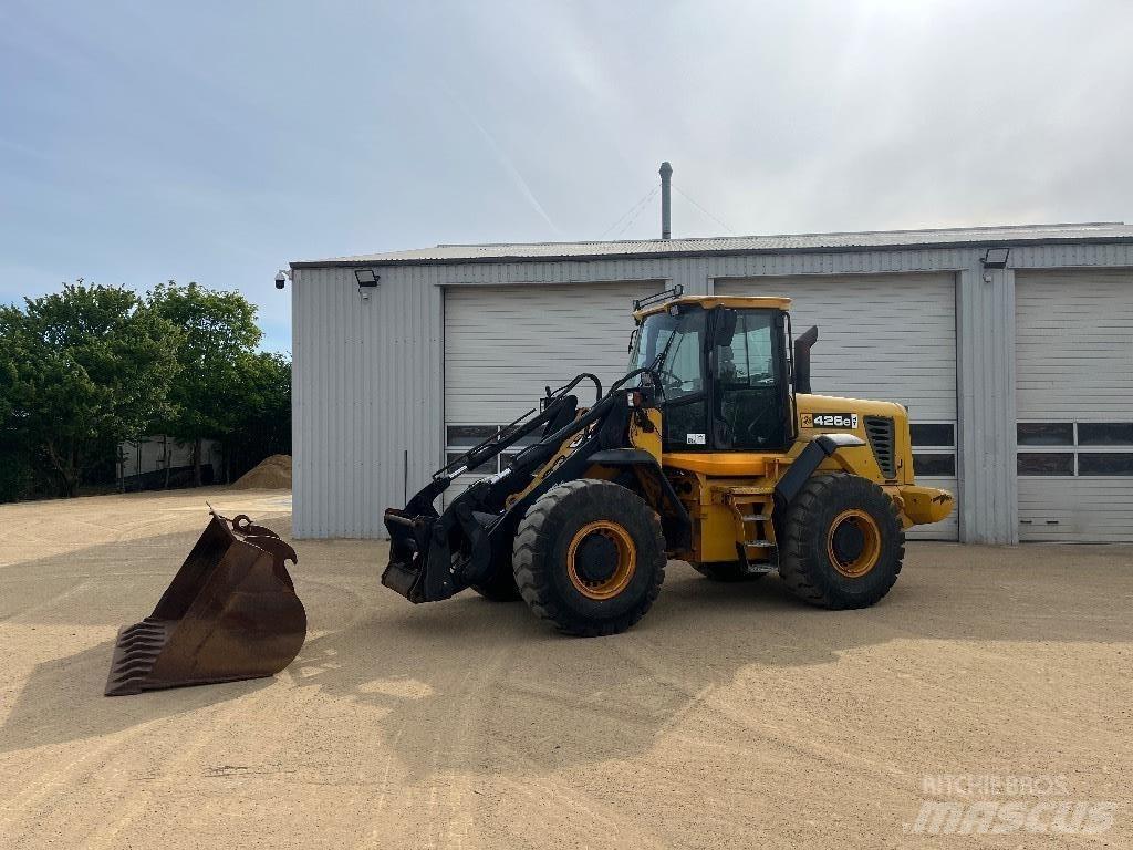 JCB 426 E HT Фронтальні навантажувачі
