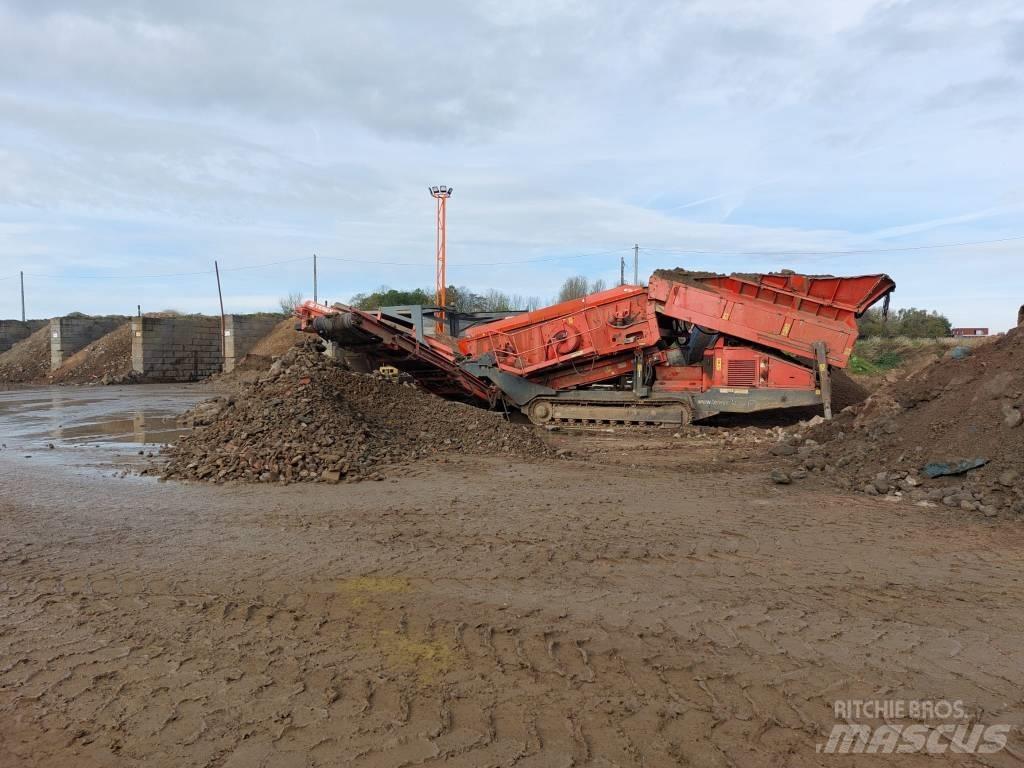 Terex Finlay 883 Мобільні грохоти