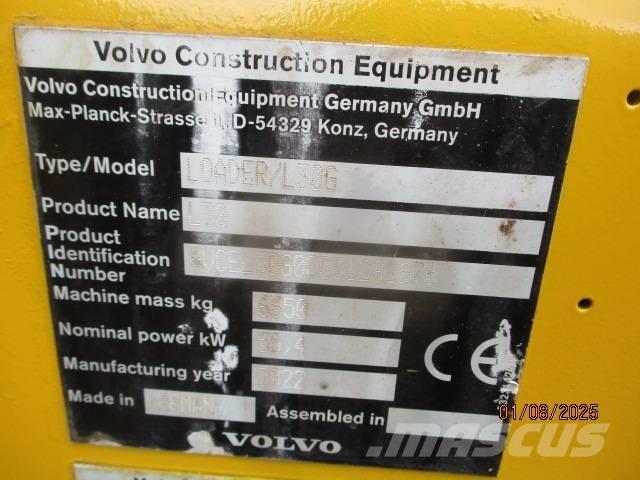 Volvo L 30 Фронтальні навантажувачі