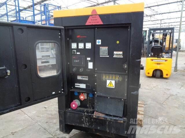 Doosan G40 Дизельні генератори