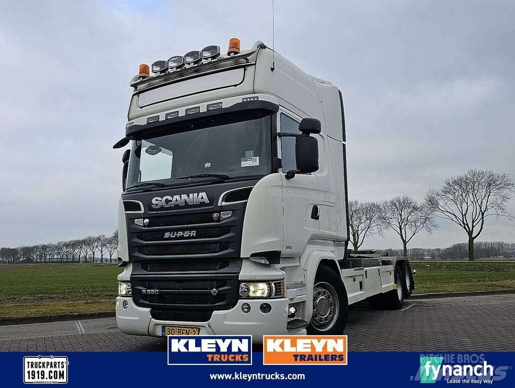 Scania R520 Вантажівки з гаковим підйомом