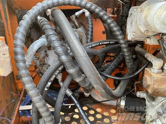 Hitachi EX60-5 Гусеничні екскаватори