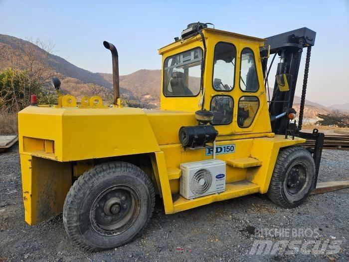 Komatsu FD 150 Річ-трак із високим підйомом