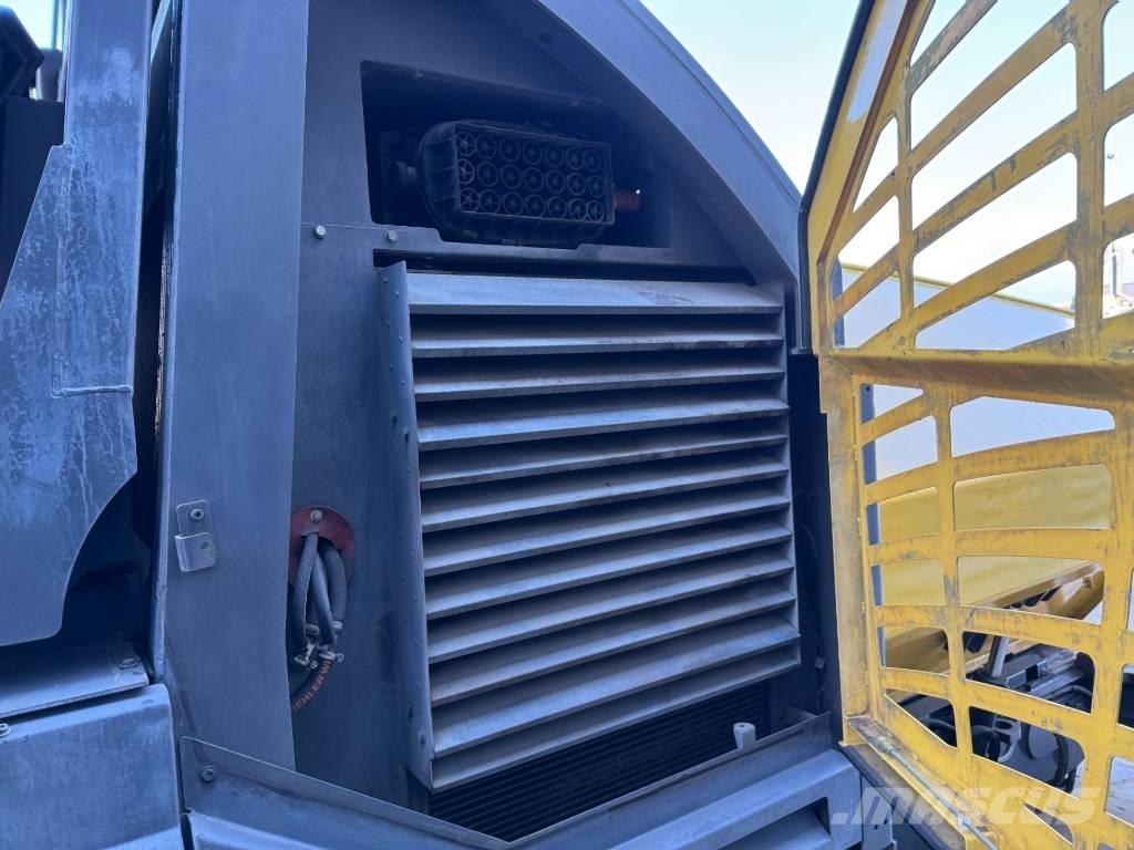 Bomag BMF 2500 S Асфальтовкладачі