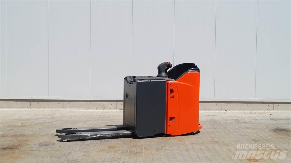 Linde T20SP kurz Штабелери