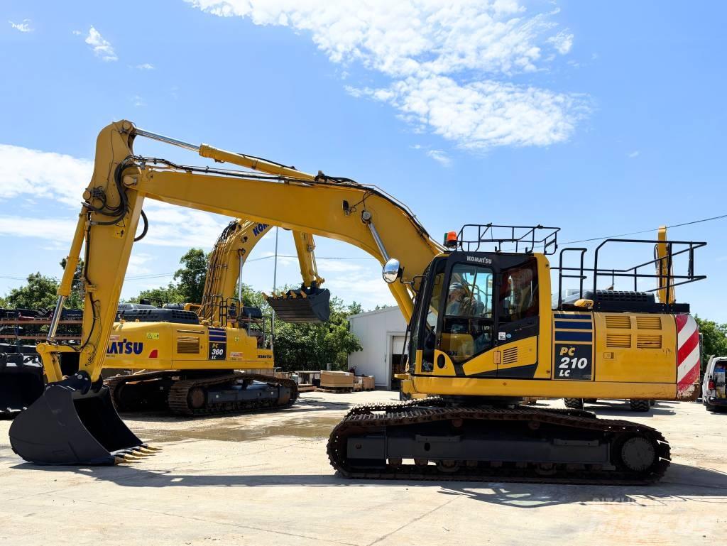 Komatsu PC210LC-11 Гусеничні екскаватори