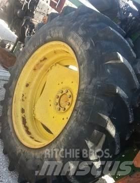  Pneus 460/85R38 Колеса