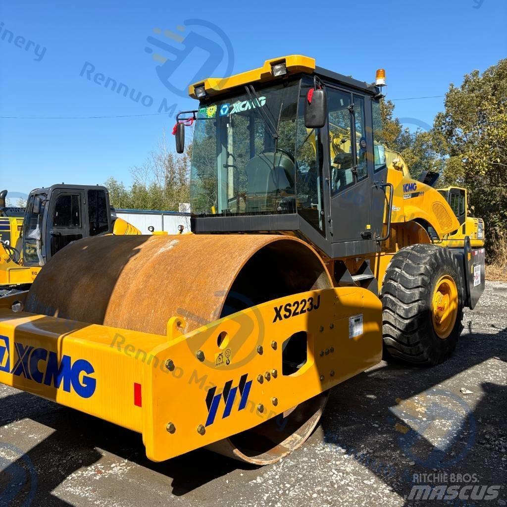 XCMG XS223J Грунтові котки