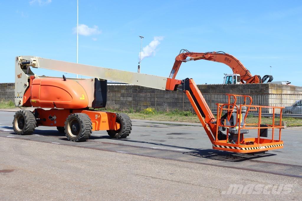JLG 800AJ Колінчаті підйомники