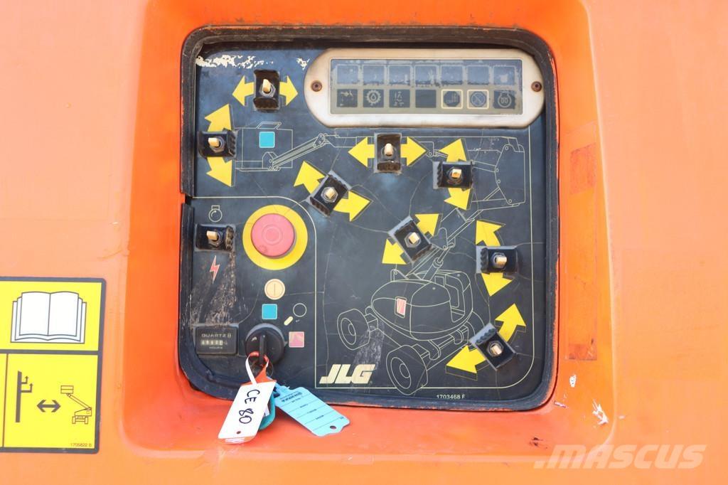 JLG 800AJ Колінчаті підйомники