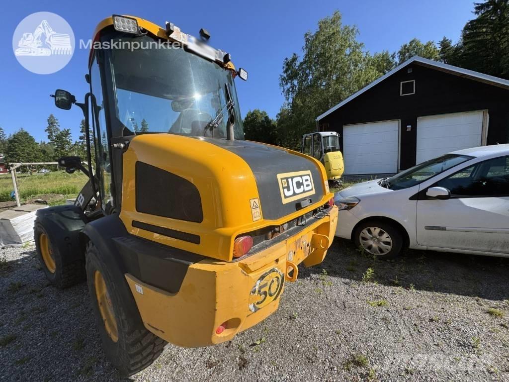JCB 413 K Фронтальні навантажувачі