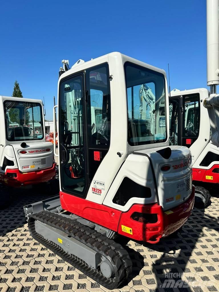 Takeuchi TB225 V3 Міні-екскаватори < 7т
