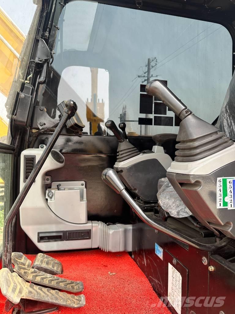 CAT 307E2 Середні екскаватори 7т. - 12т.