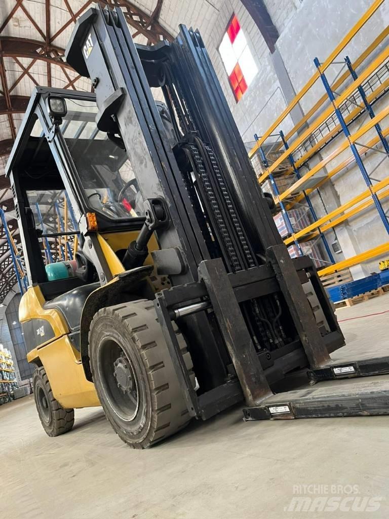 CAT CAT GP30N Газові навантажувачі