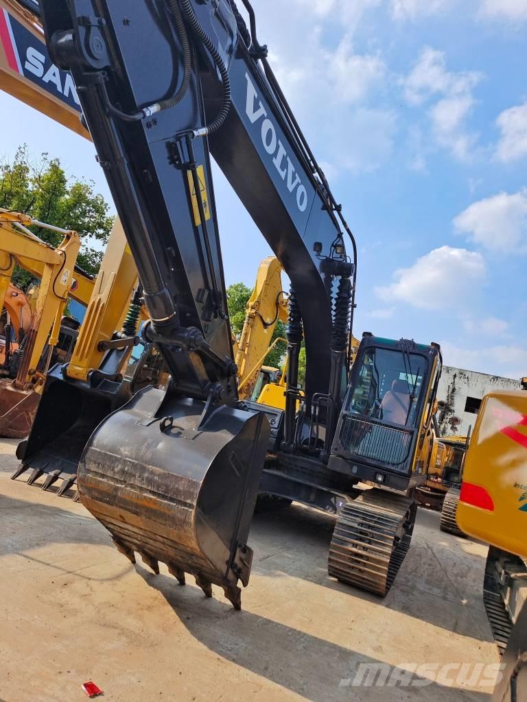 Volvo EC 210 D Гусеничні екскаватори