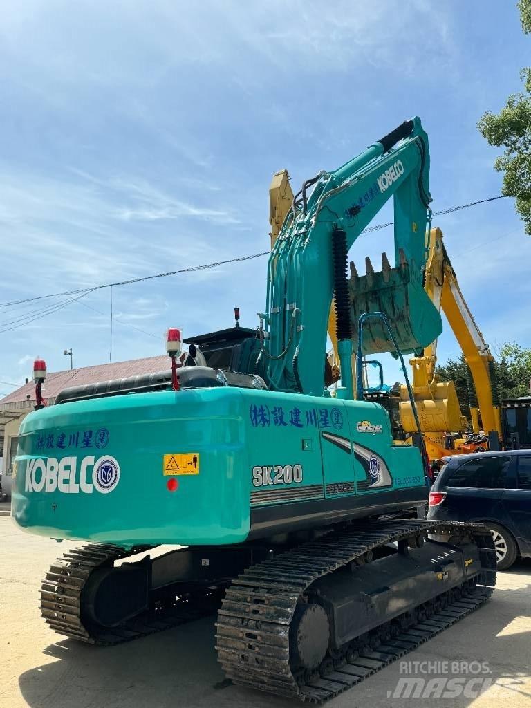 Kobelco SK 200 Гусеничні екскаватори
