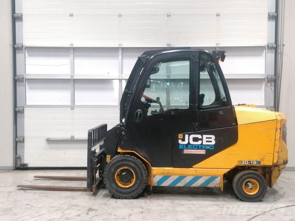 JCB TLT30-19E Телескопічні навантажувачі