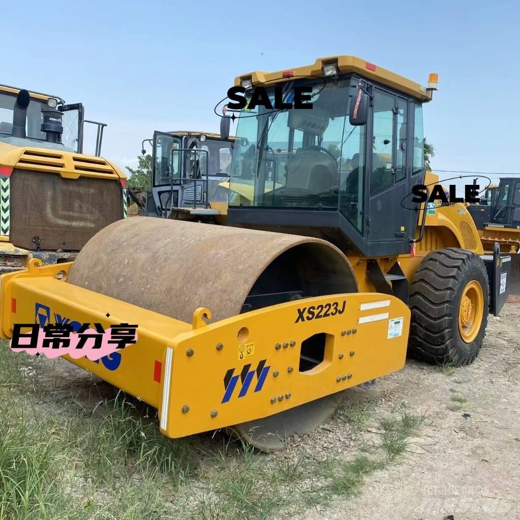 XCMG XS 223 J Грунтові котки