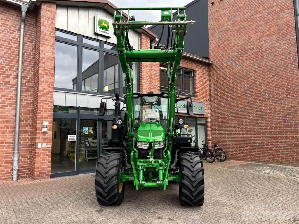 John Deere 6120M Трактори