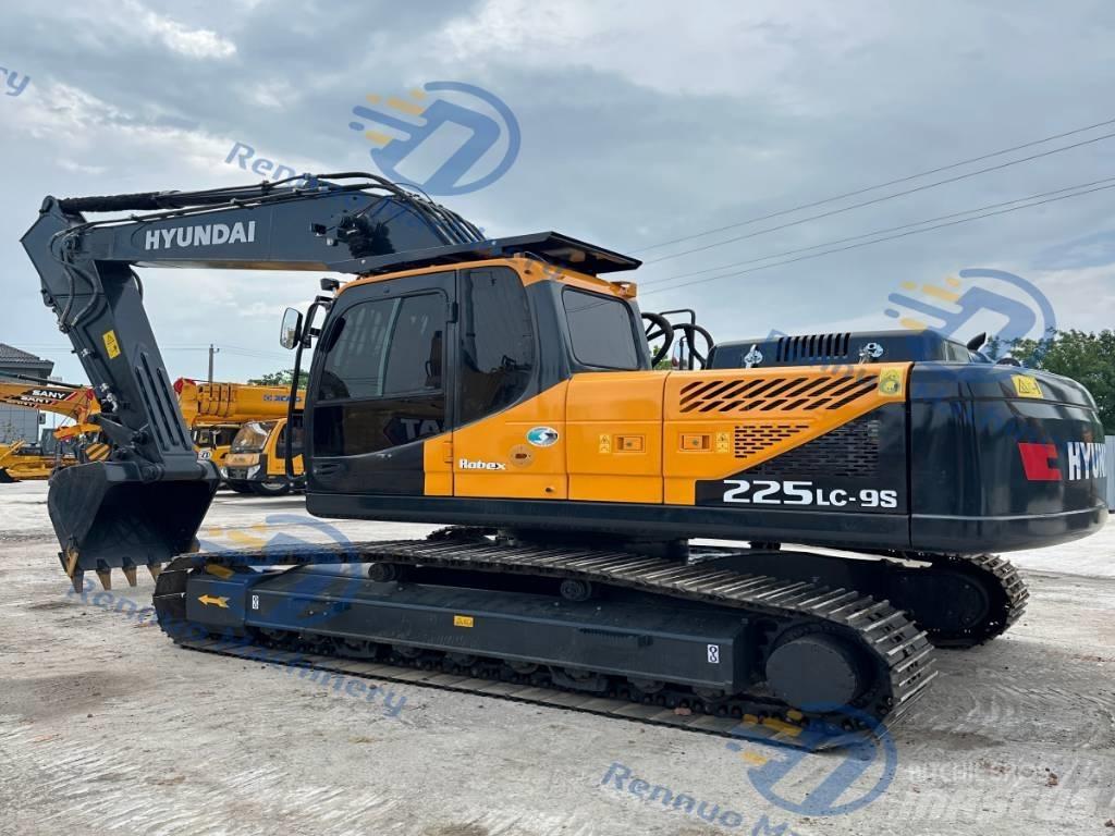 Hyundai 225LC-9S Гусеничні екскаватори